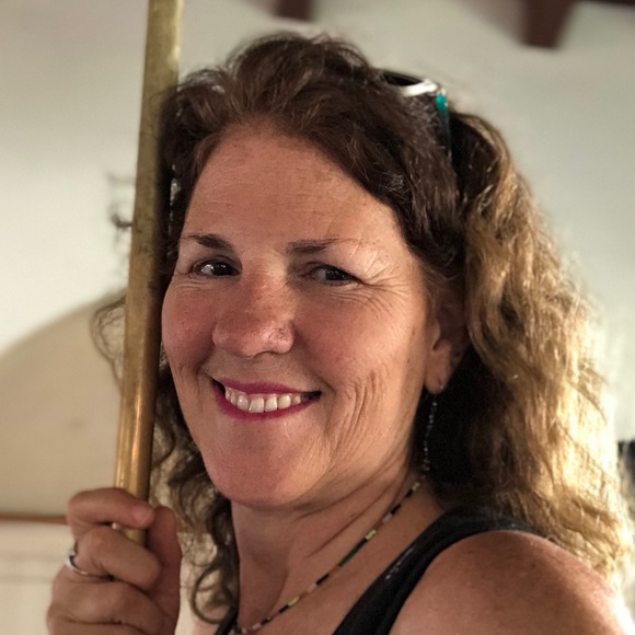 Meet your Posher, Shirley - Picture 1 of 1